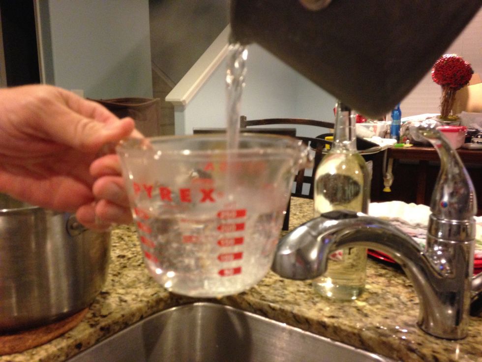 Pour boiling HOT water into the measuring cup - Make sure you have 1 cup of boiling water.