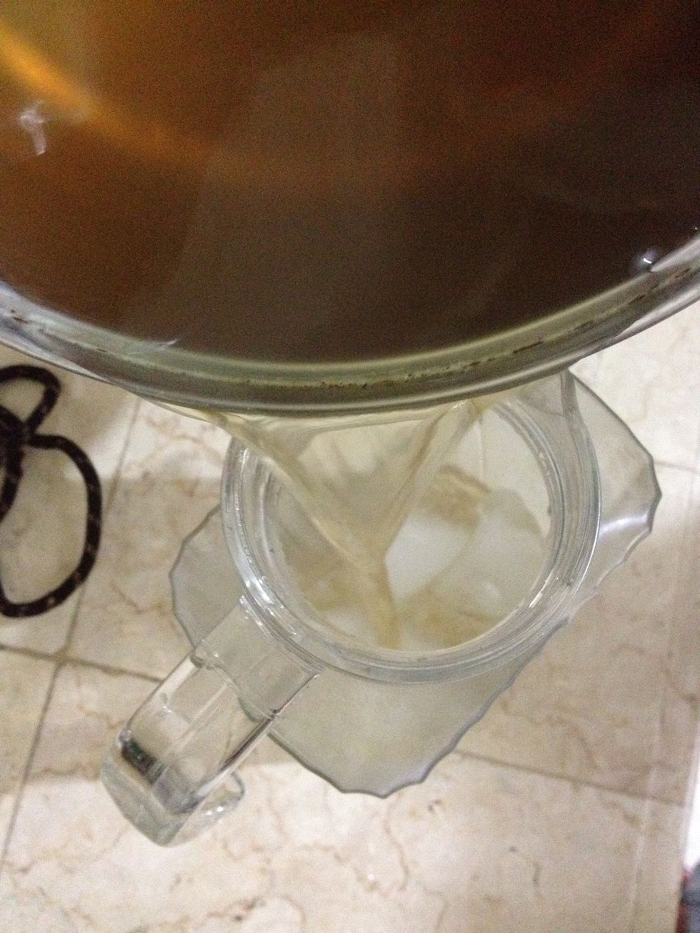 Pour cooled tea into pitcher