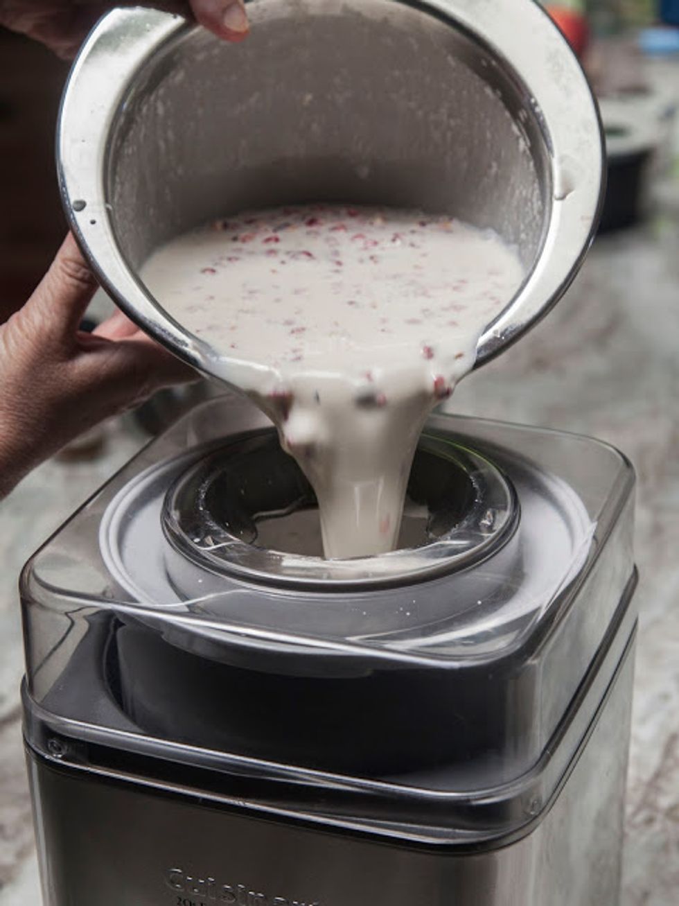 Pour everything into an ice cream machine.Churn for about 30 minutes.