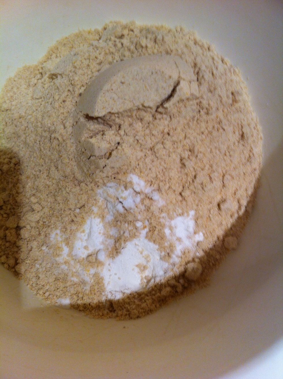 Pour flour , baking soda & baking powder in a small bowl