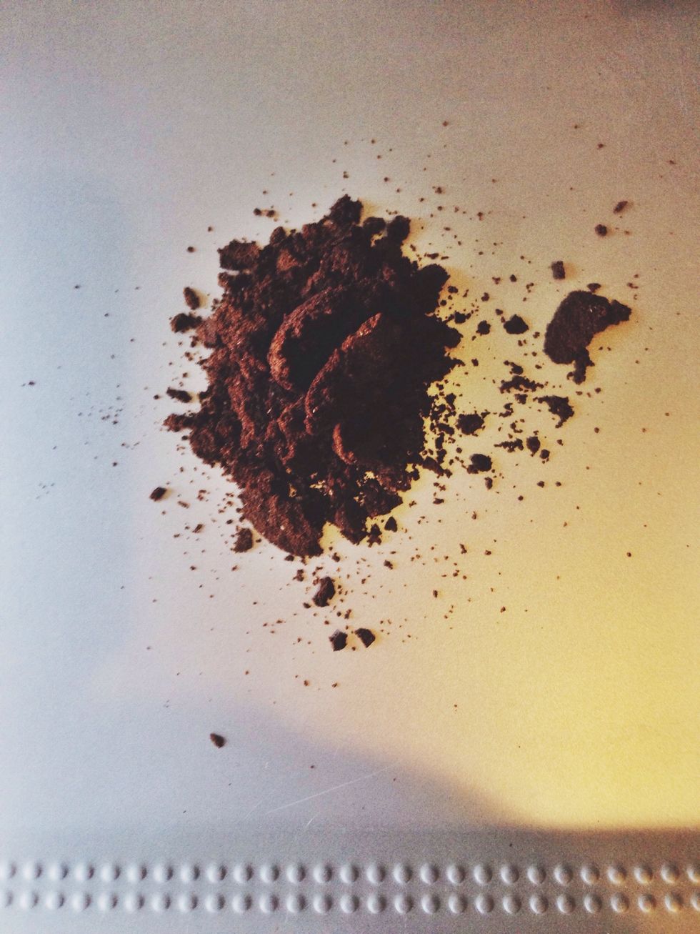 Pour grounds onto unlined cookie sheet.