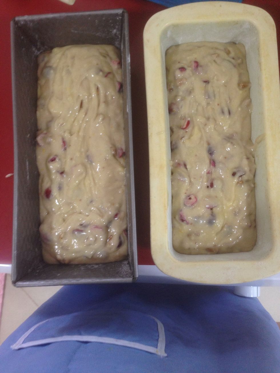 Pour in evenly the batter