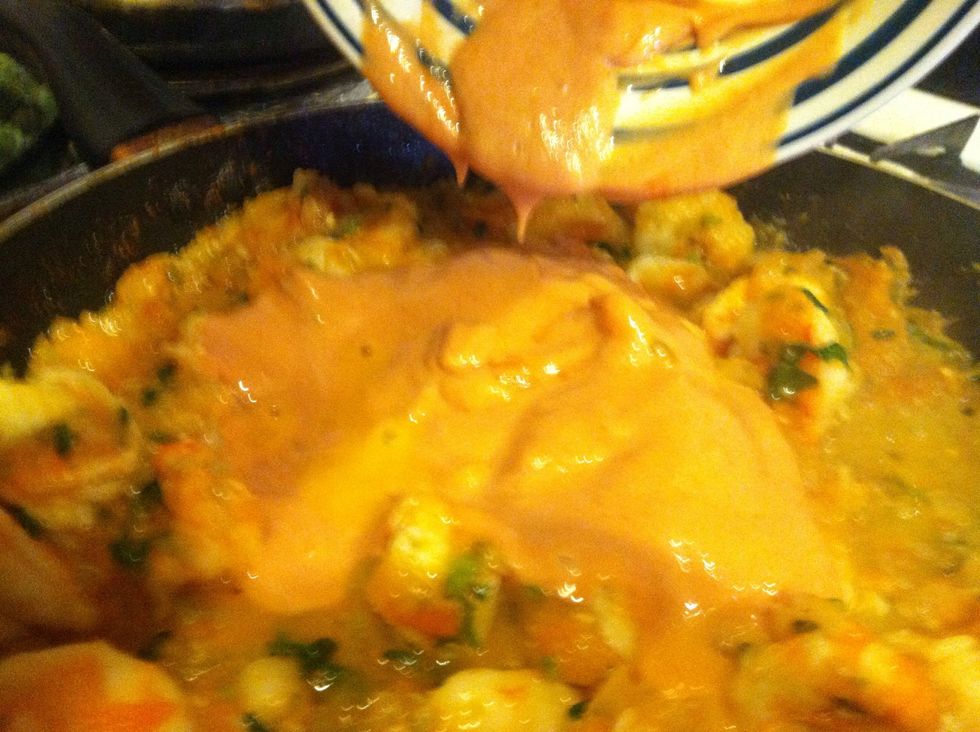Pour in to the saut\u00e9 with jumbo shrimp \u27a1
