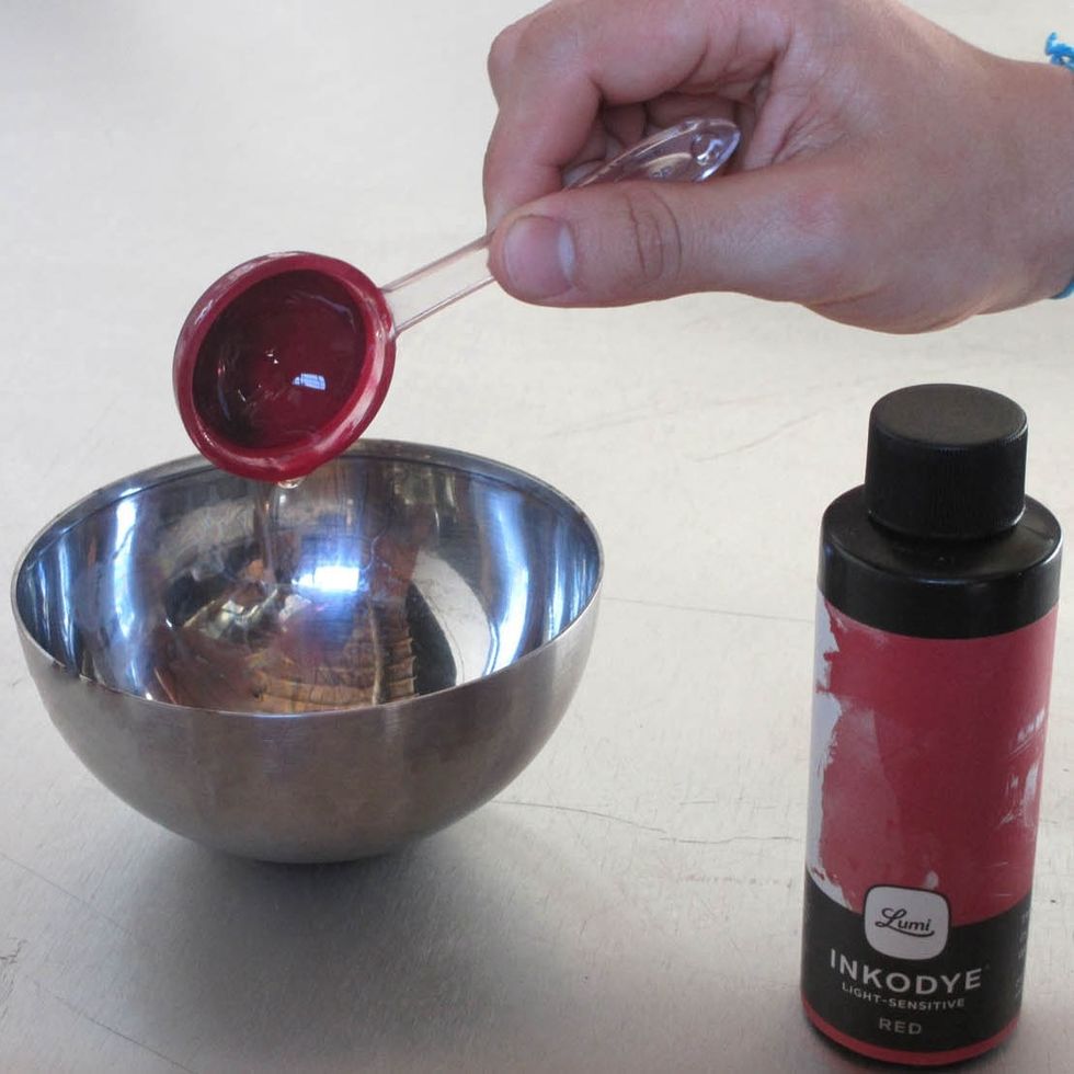 Pour Inkodye in a bowl. Three tablespoons (approx 1.5 oz) was enough for my 13x13" Lumitype.