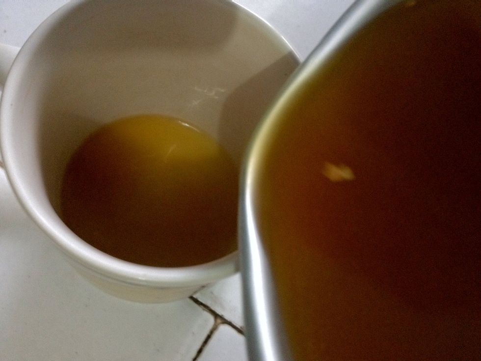 Pour into a mug. This recipe calls for 2 mugs of 'bir pletok'