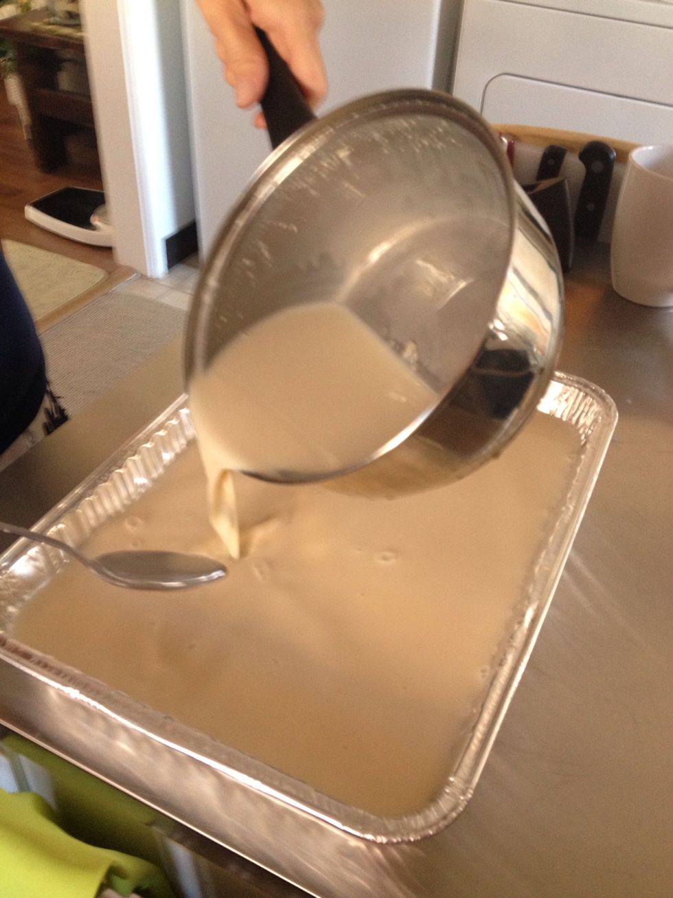 Pour into the chocolate layer! Make sure the chocolate layer is already set and jelly like in texture.