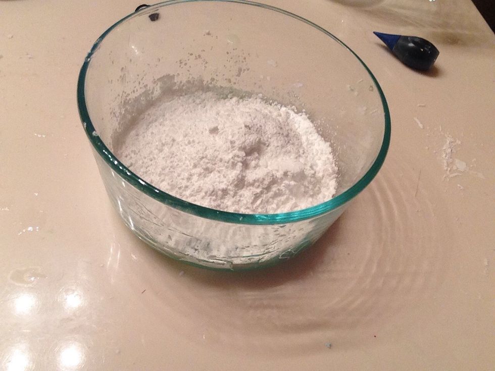 Pour it in the bowl with the shampoo.