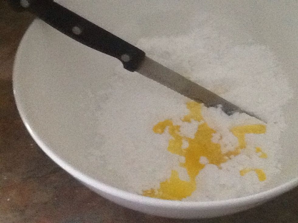 Pour it into the vanilla icing mix
