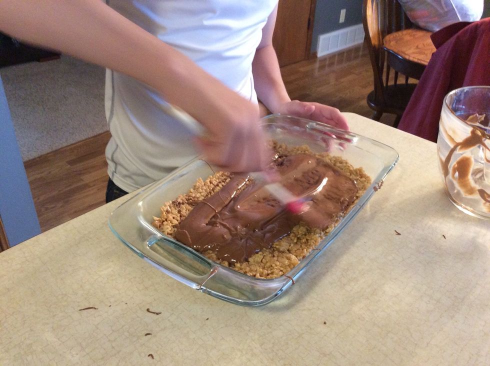 Pour on bars on spread until the chocolate is smooth
