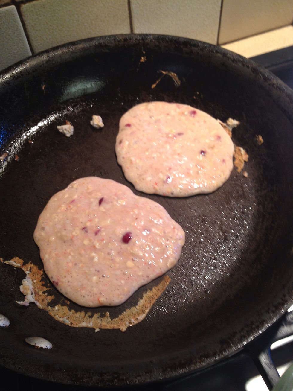 Pour onto skillet lightly greased with olive oil.