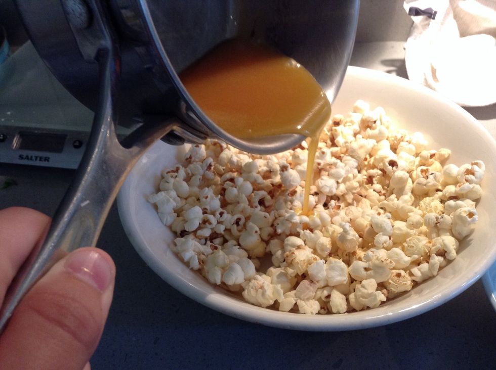 Pour over golden syrup stuff