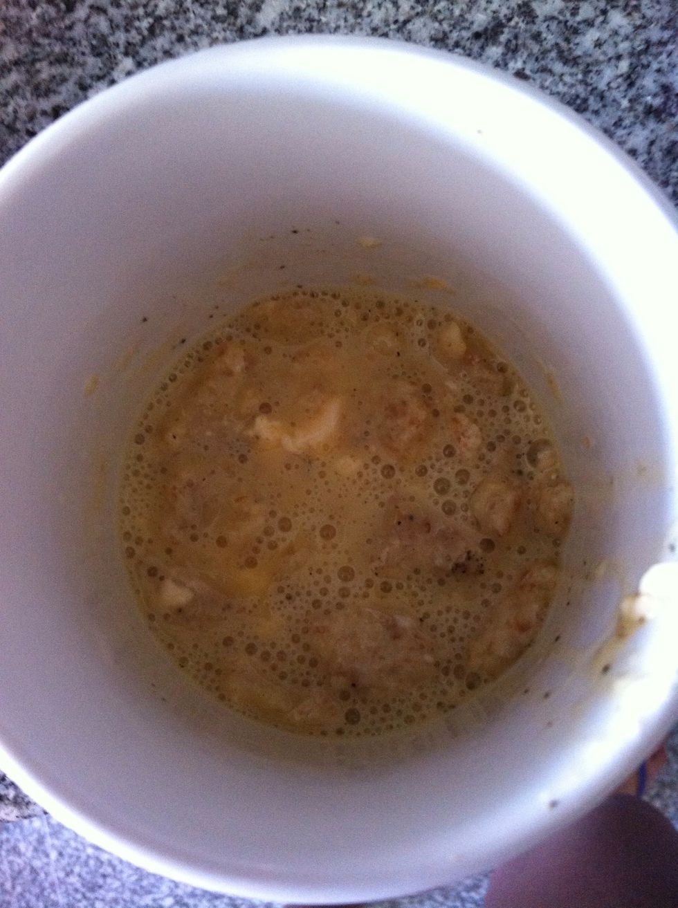 Pour salt and pepper as you like, give a good stir and it'll be like this