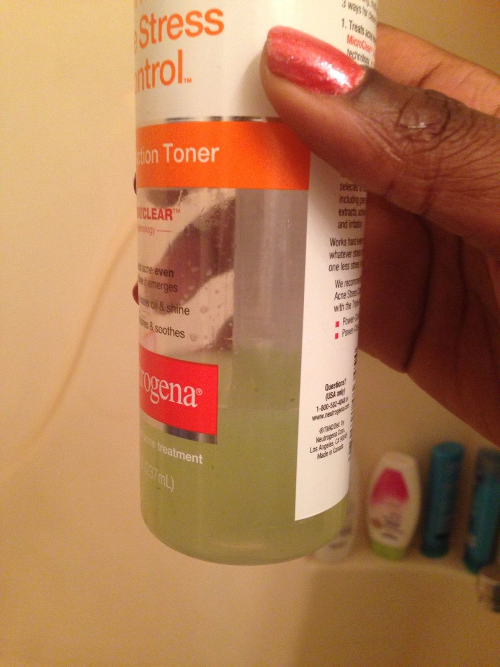 Pour some aloe juice into a container. I'm using an old toner container.