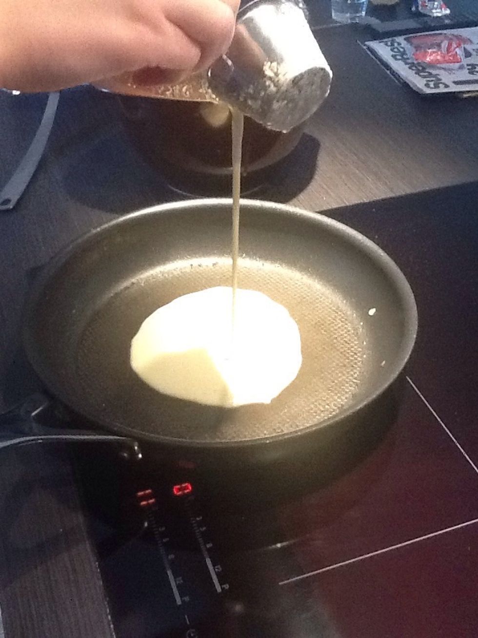 Pour some of your dough on your pan depending on how big you want your pancake to be. Turn it with a palette after about two minutes.