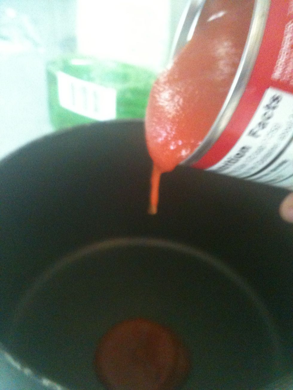 Pour soup into pot
