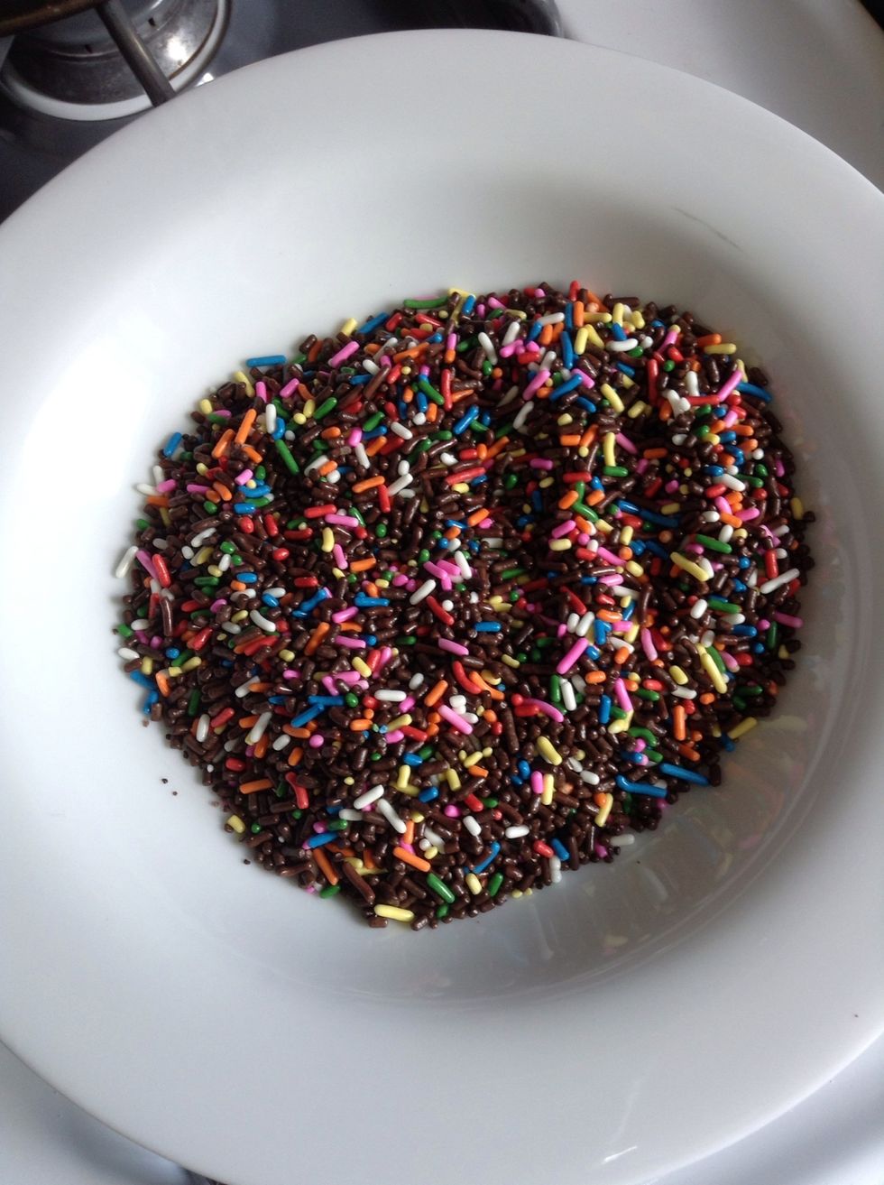 Pour sprinklers into a plate