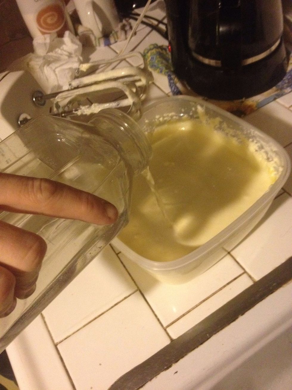 Pour the 7-Up into the bowl and mix together