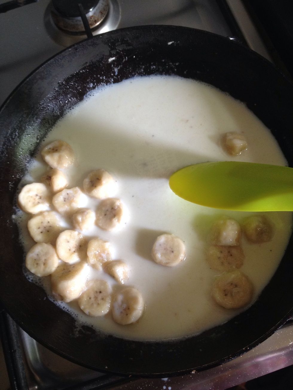 Pour the milk and continue stirring for a minute.