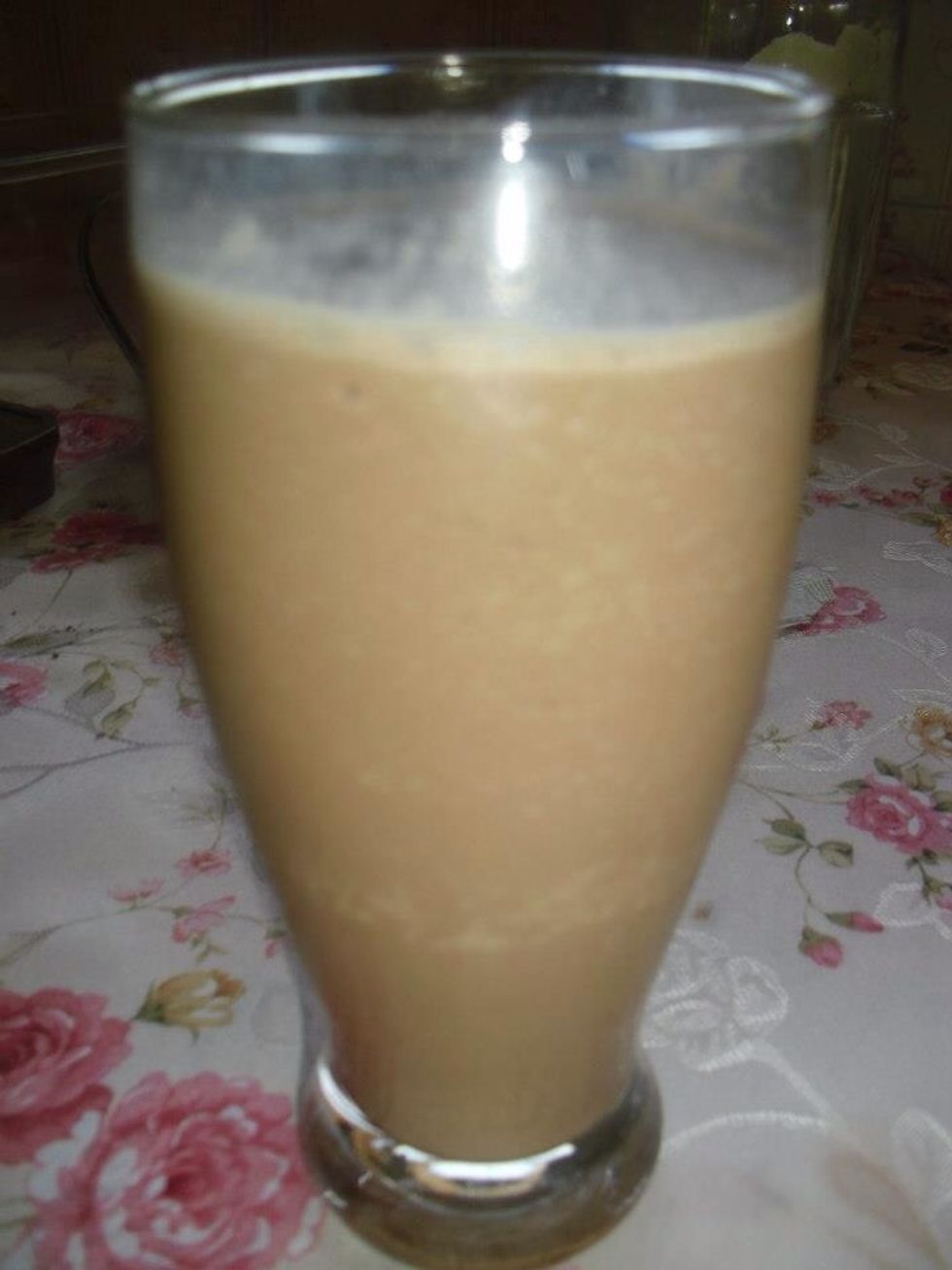 Pour the mocha in a glass .