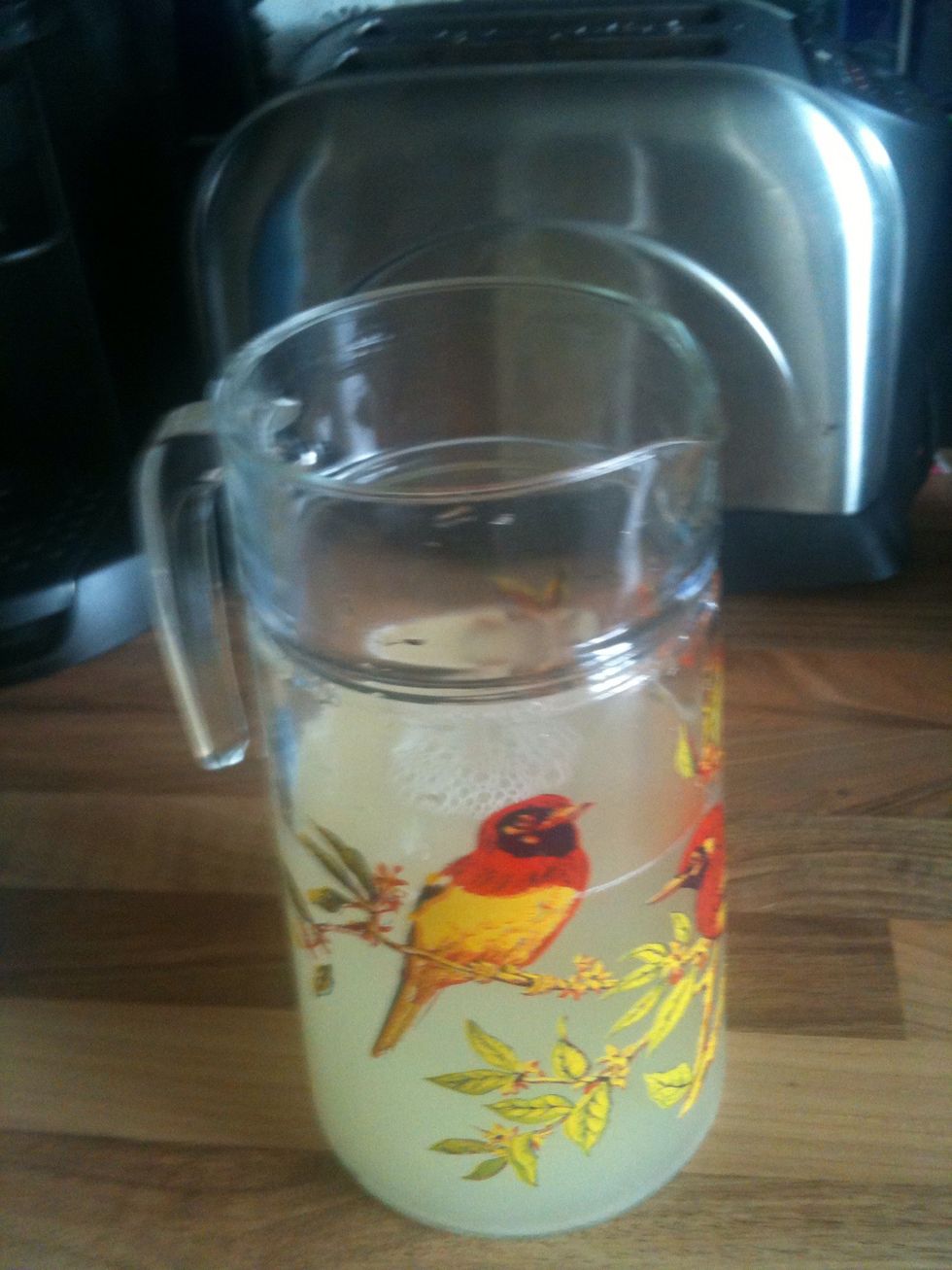 Pour the sugar-juice mix into your serving jug and top up with cold water.