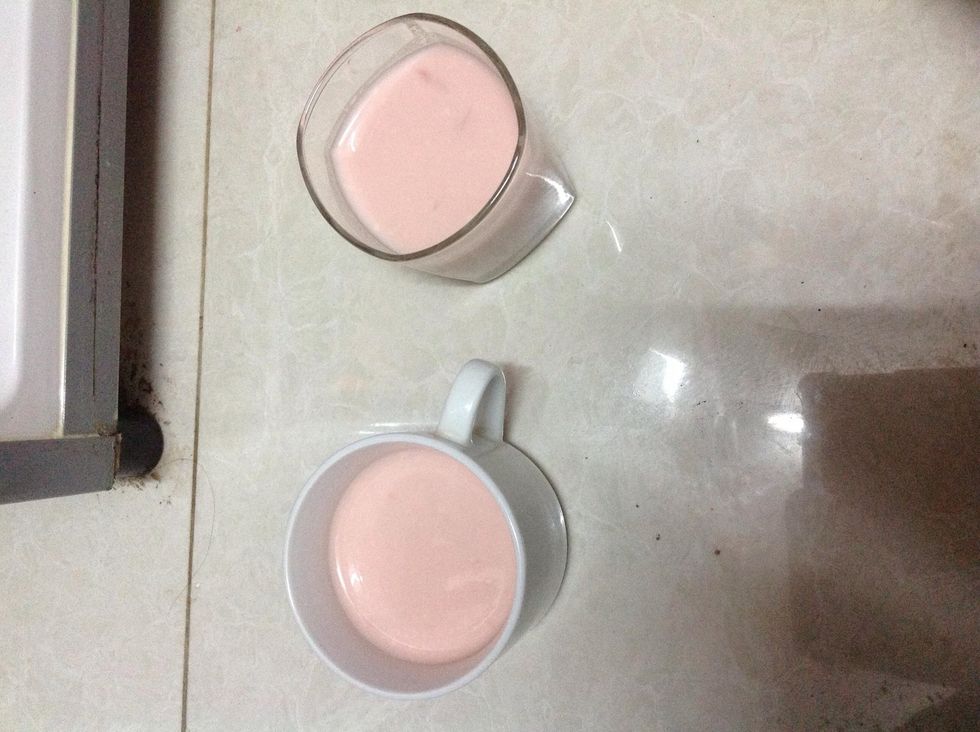 Pour to cups