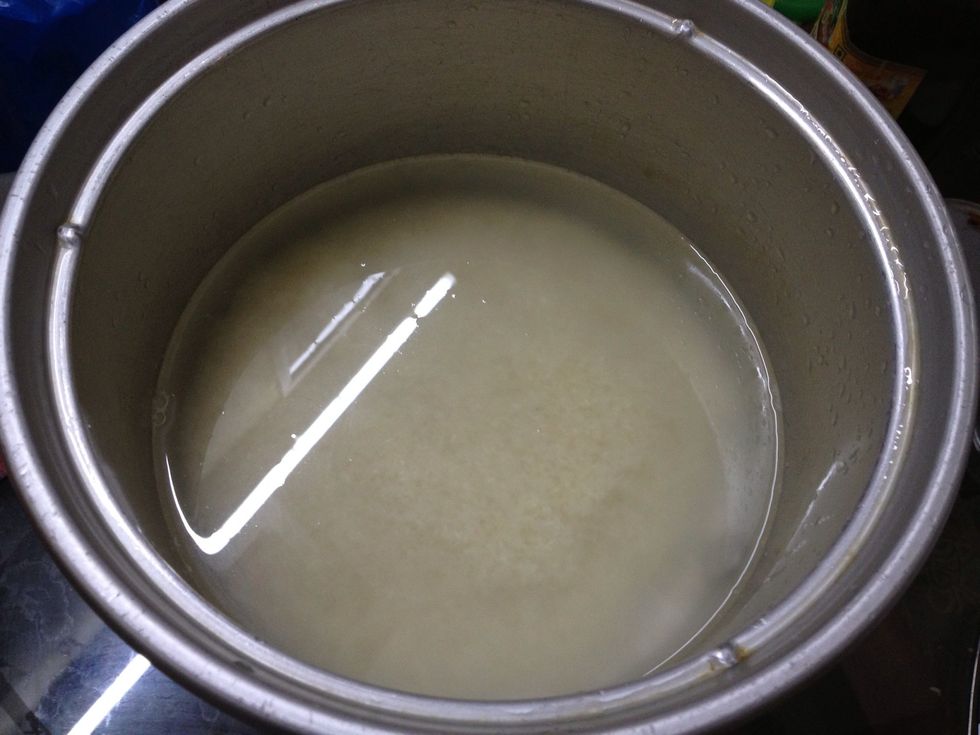Pour water if 800 mgs for 400 gms of rice...