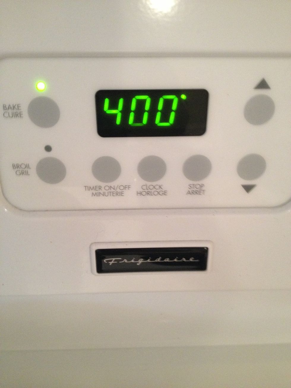 Pre heat your oven to 400\u2022