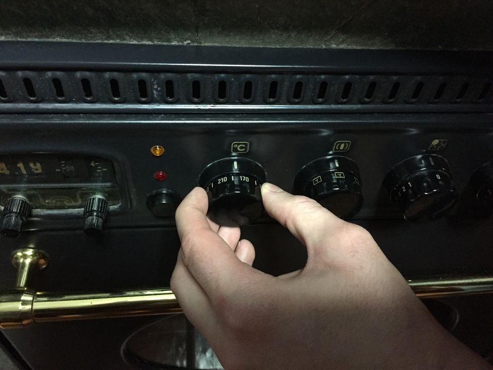 Precalentar horno a 180 grados