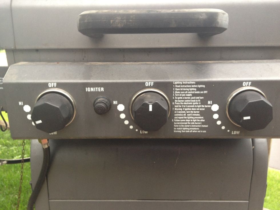 Preheat grill. For 2 burner grills, use both burners and heat to 375\u00b0\u2013400\u00b0F. For grills with 3 or more burners, heat to 425\u00b0\u2013450\u00b0F, and light outer burners only. If needed, use an oven thermometer.