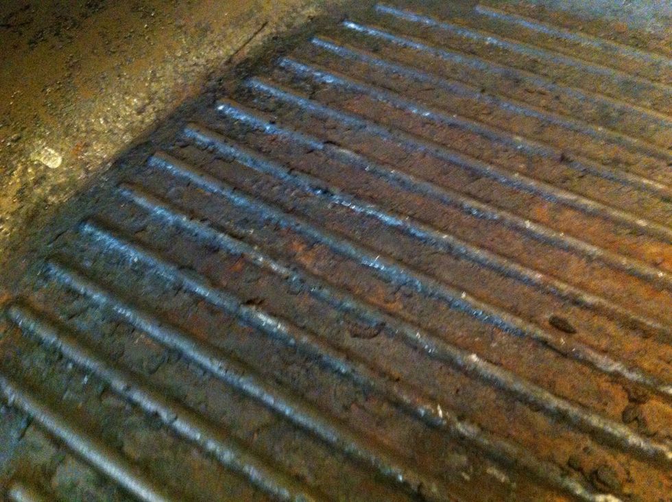 Preheat grill pan for about 5 minutes