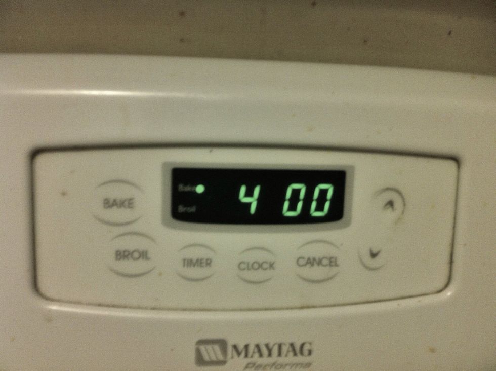 Preheat oven to 400 degrees F (200 degrees C).