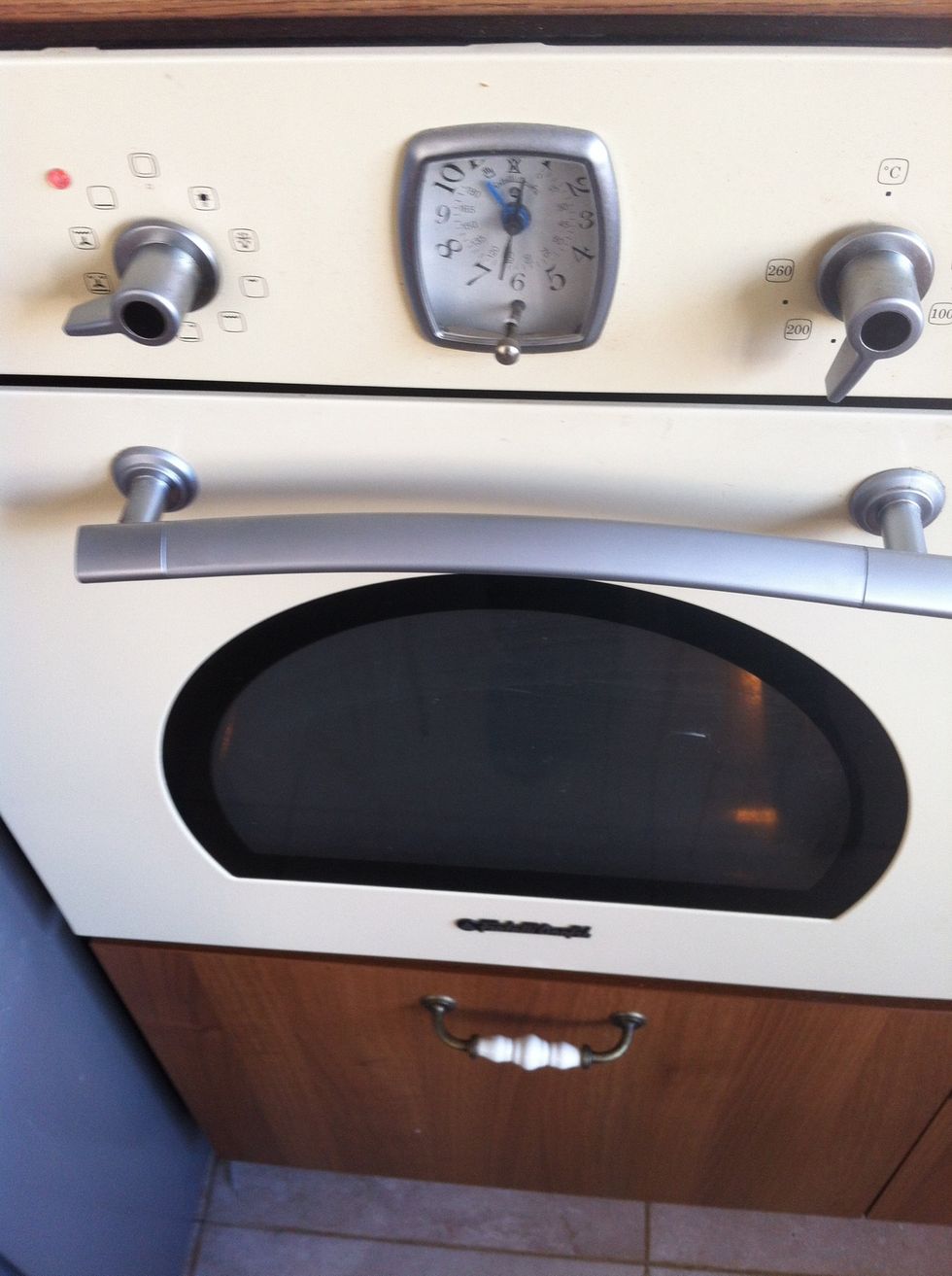 Preheat the oven for 170 deg. cel.