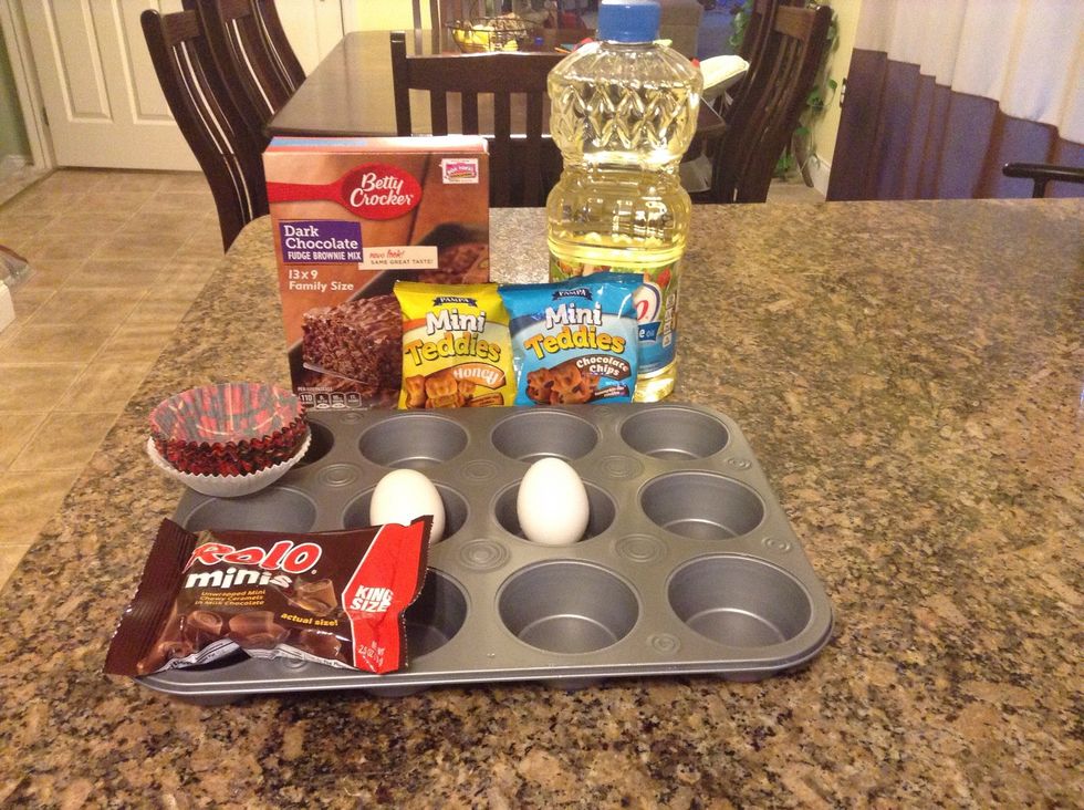 Preheat the oven for 350 degrees, then gather all the ingredients