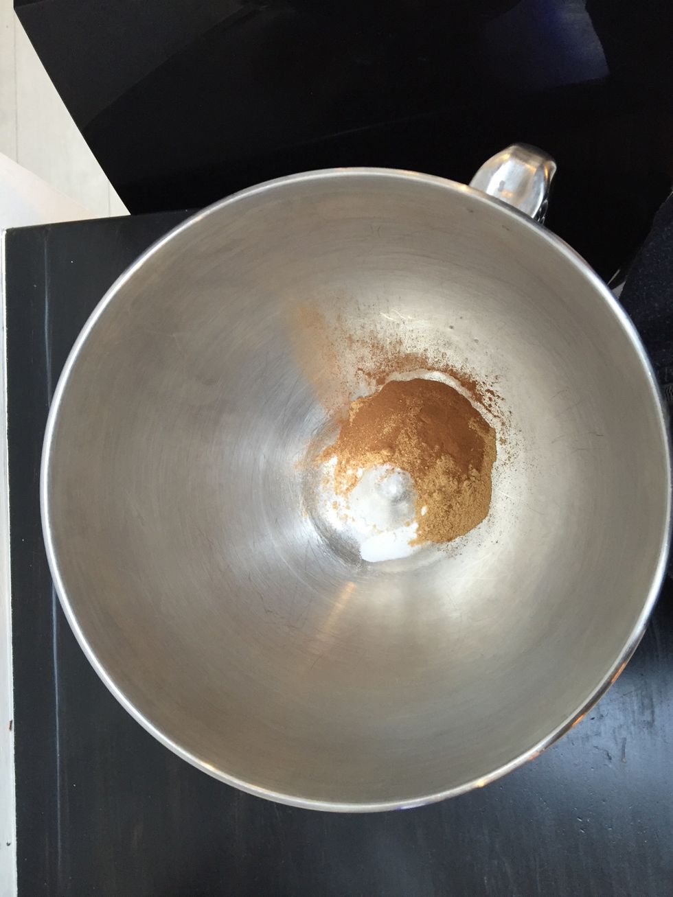 Preheat the oven to 180\u2022C or 350\u2022F. First, mix together the baking soda, ginger and cinnamon.