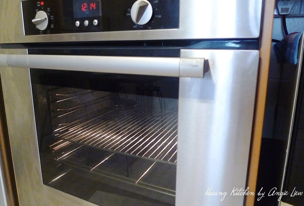 Preheat the oven to 190 degree C ( 375 degree F ). Place wire rack in the centre of the oven.