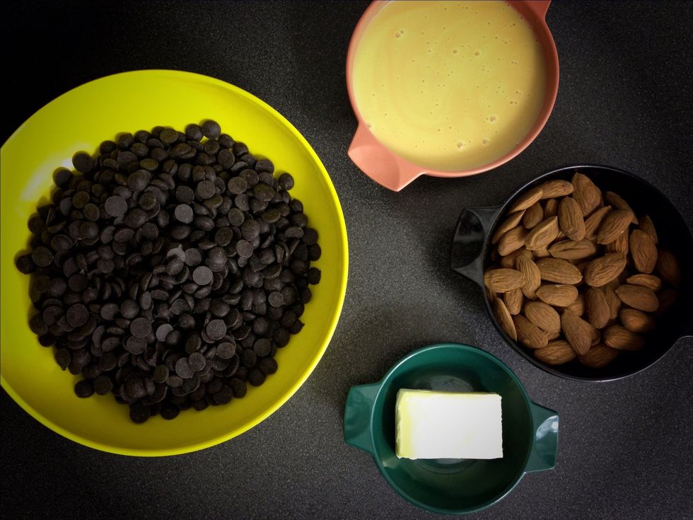 Preheat the oven to 200C. Gather your ingredients in pretty bowls (trust me you will need them later!). No sugar thermometer required!