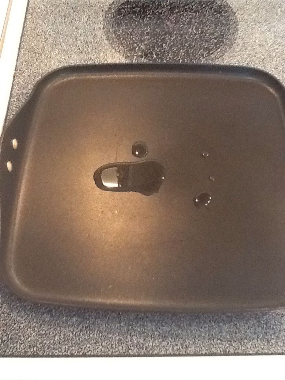 Preheat your griddle to medium heat (or a little below medium) and add a Tbsp of oil.