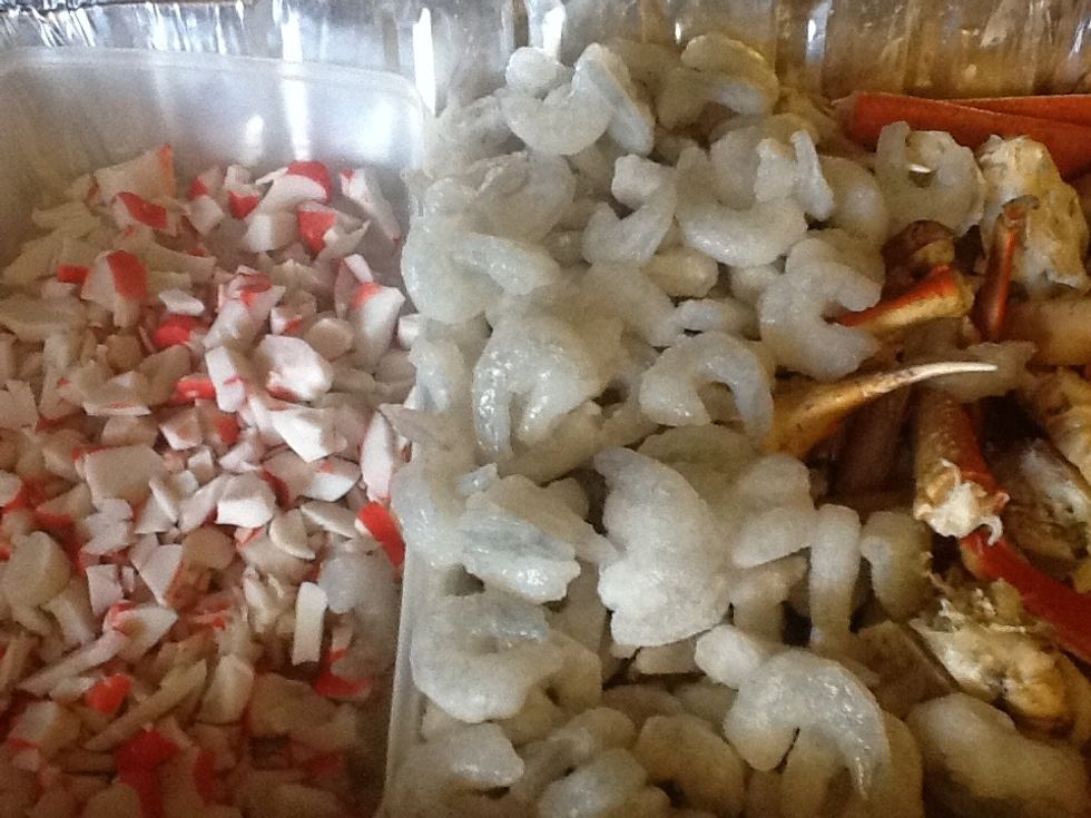 Prep snow crab and shrimp