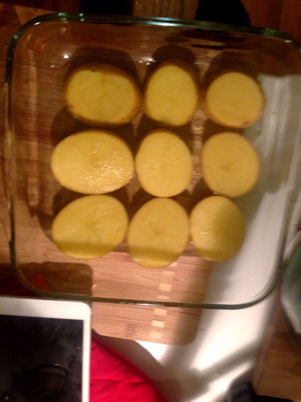 Prepare a bed of potatos cover them with olive oil, salt pepper and thyme\ud83d\ude0b