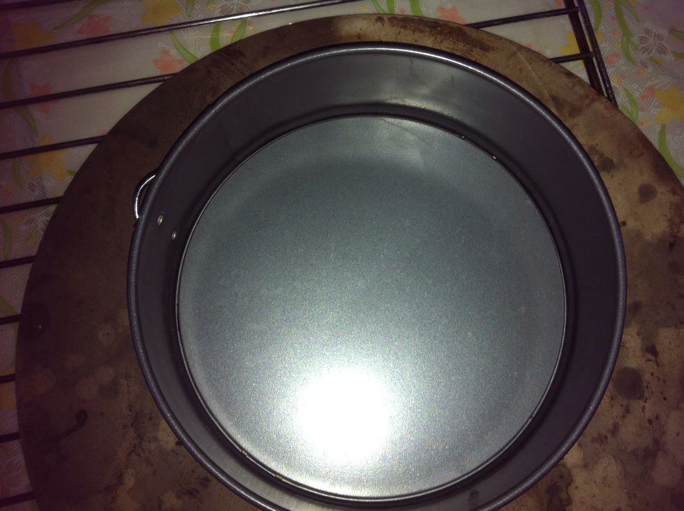 Prepare an 8 inch springfrom pan