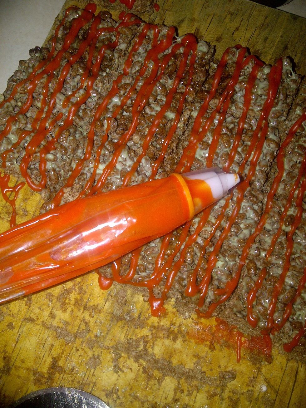 Prepare an easy glaze with sugar and milk. Color it and have fun decorating your treats!