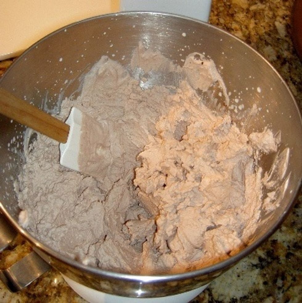 Prepare filling. Whip cream until firm. Add vanilla extract, sugar, cocoa and coffee. Turn out cake onto clean dish towel. Spread filing and roll long side.