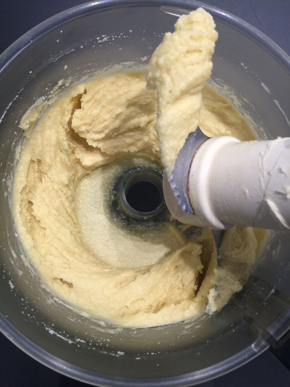 Prepare the Frangipane: in a food processor, put almond mill, sugar, flour + pinch of salt. pulse to mix then add butter. Then add eggs. Optional agh almond extract and 2 tbsp rhum