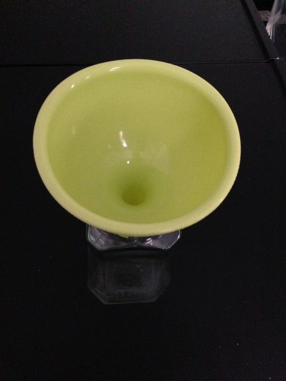 Prepare the jar with a funel.