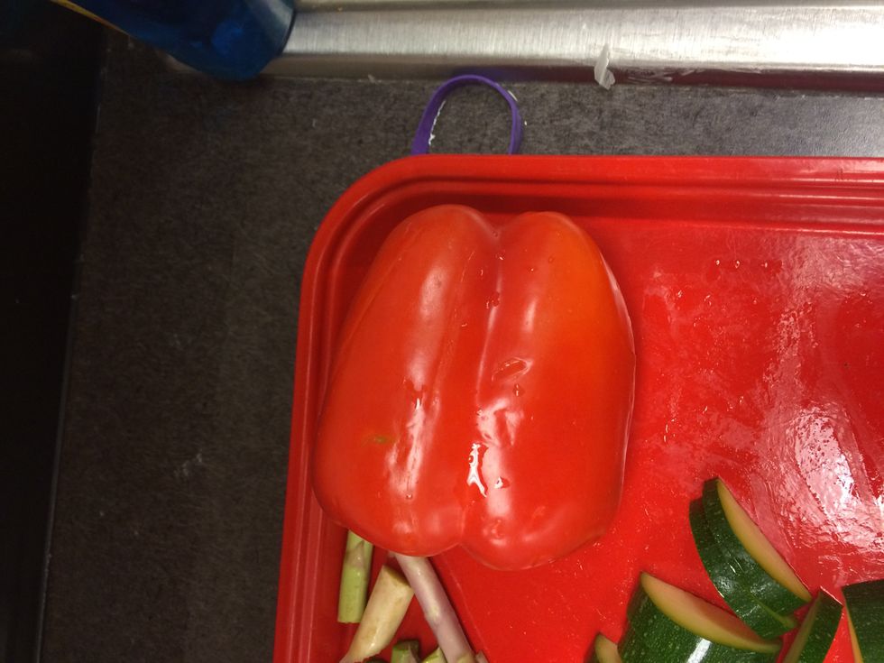 Prepare the red bell pepper to cut