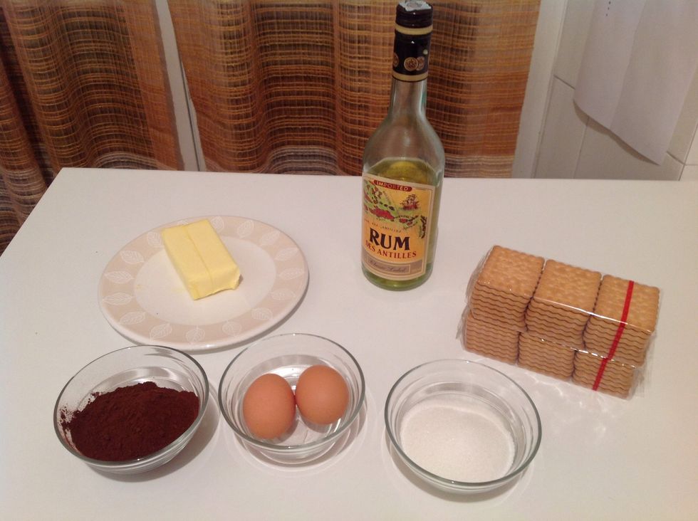 Prepare the supplies: it's a no-bake recipe, so you can do it also with children, in a rainy day...