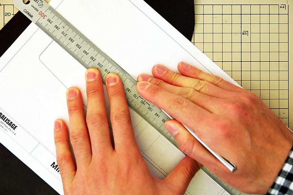 Prepare the template that is larger than the actual size of glasses case. Cut out the leather with a leather cutter. Be careful not to cut your fingers!