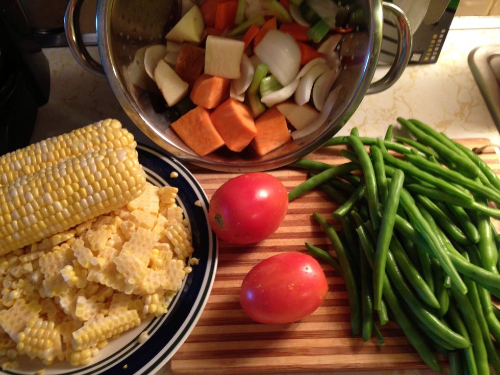 Prepare the veggies you want, I cut up 3 corn husks and left 2 whole...