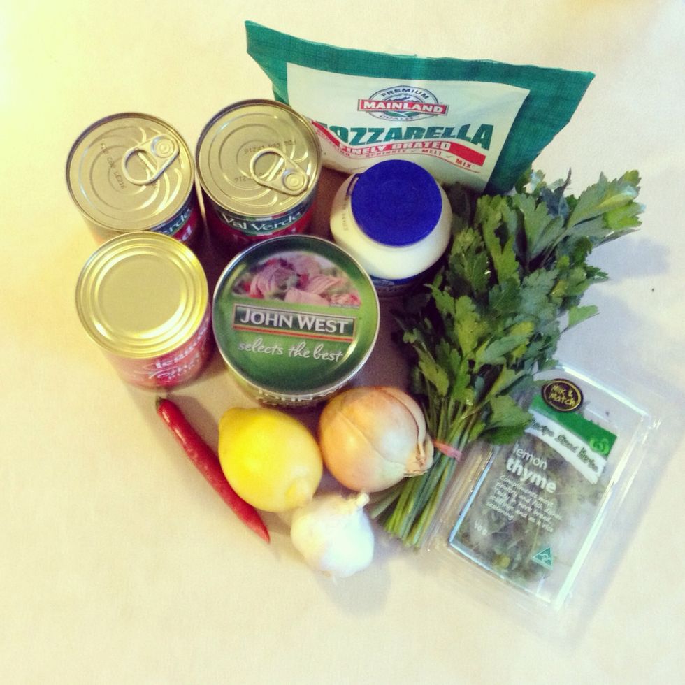 Prepare your ingredients Preheat the grilled to 180\u00b0C