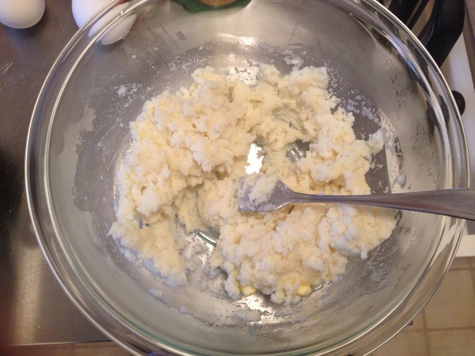 Prepare your mashed potatoes. If you're using dry potato flakes or fresh baked potatoes, skip this and the next step.